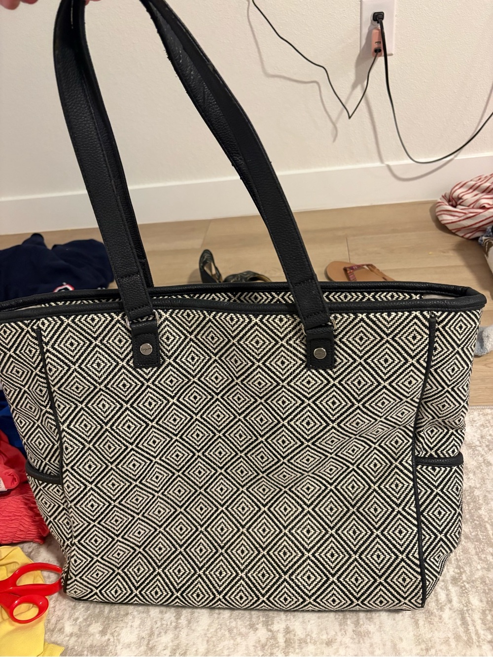thirty-one Black and White Geometric Tote